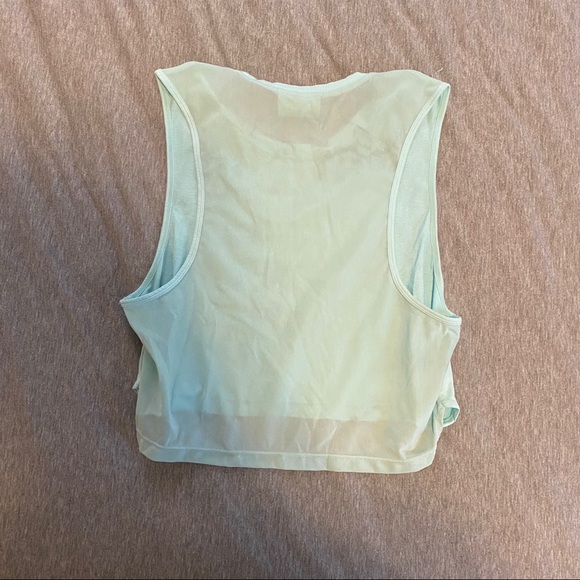 Gymshark Crop Muscle Tank - Picture 3 of 3